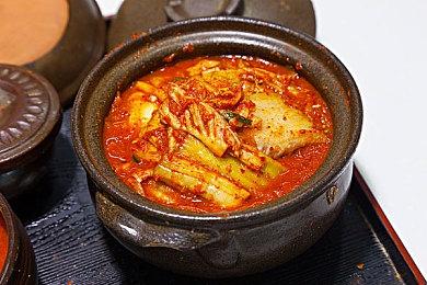 休闲模拟游戏《狗仔队》今日在Steam平台发售 支持中文